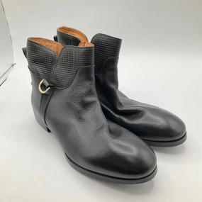 Boots Ankle Flats By Pikolinos In Black, Size: 6