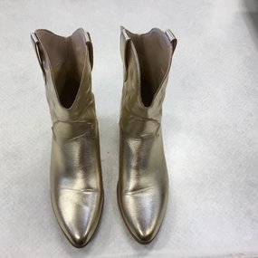 Boots Ankle Heels By Clothes Mentor In Gold, Size: 10.5