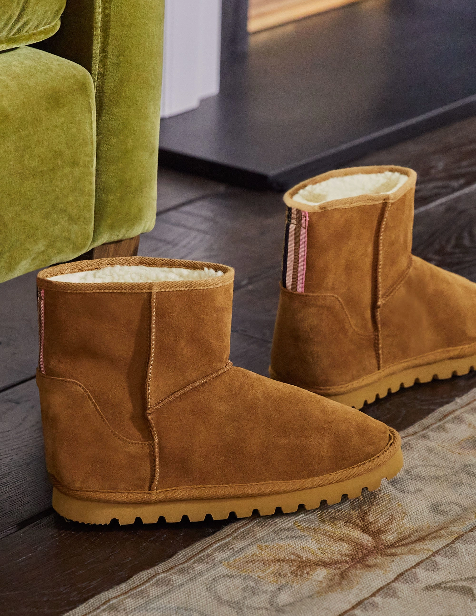 Borg Lined Boots-Tan