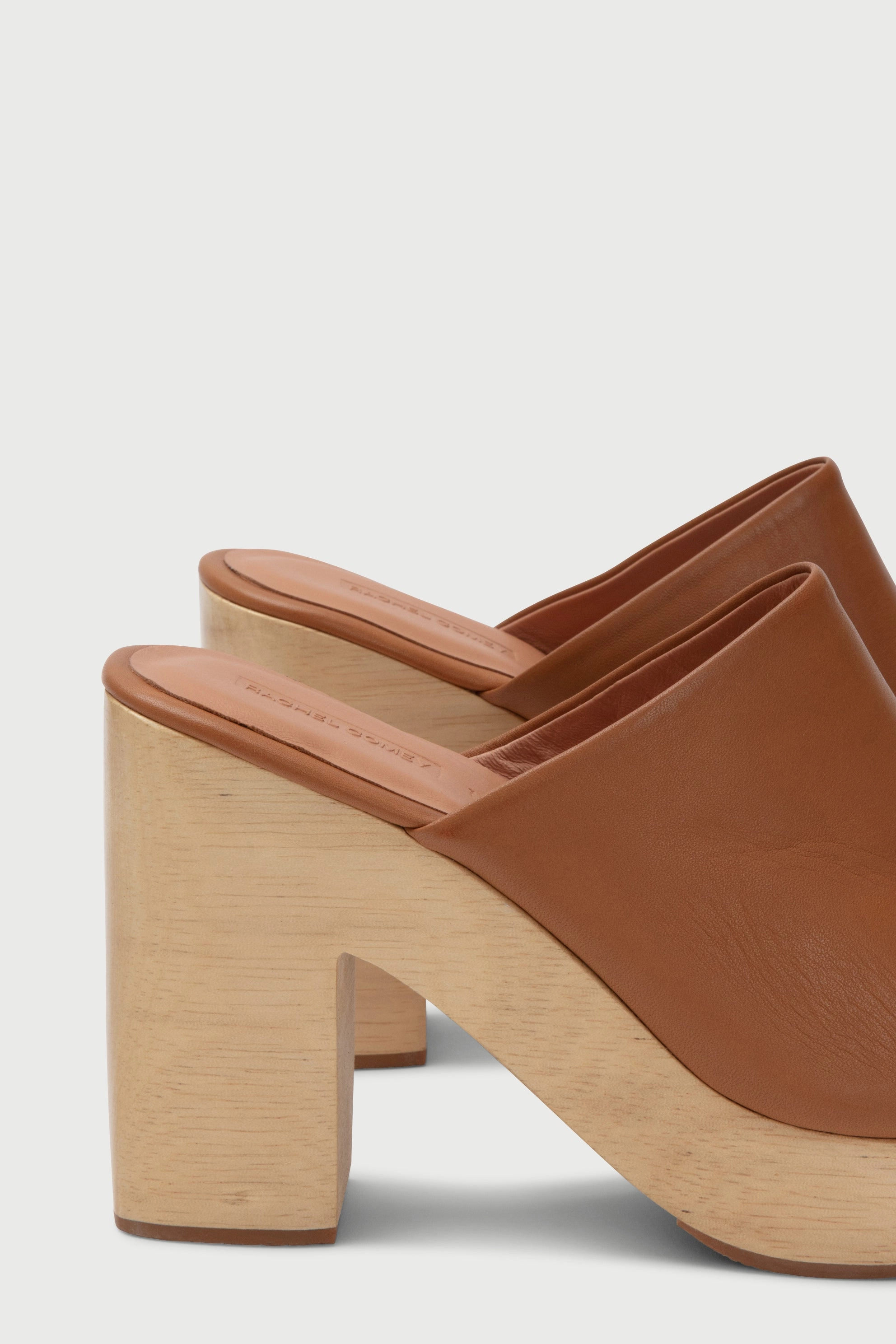 Dakota Clog