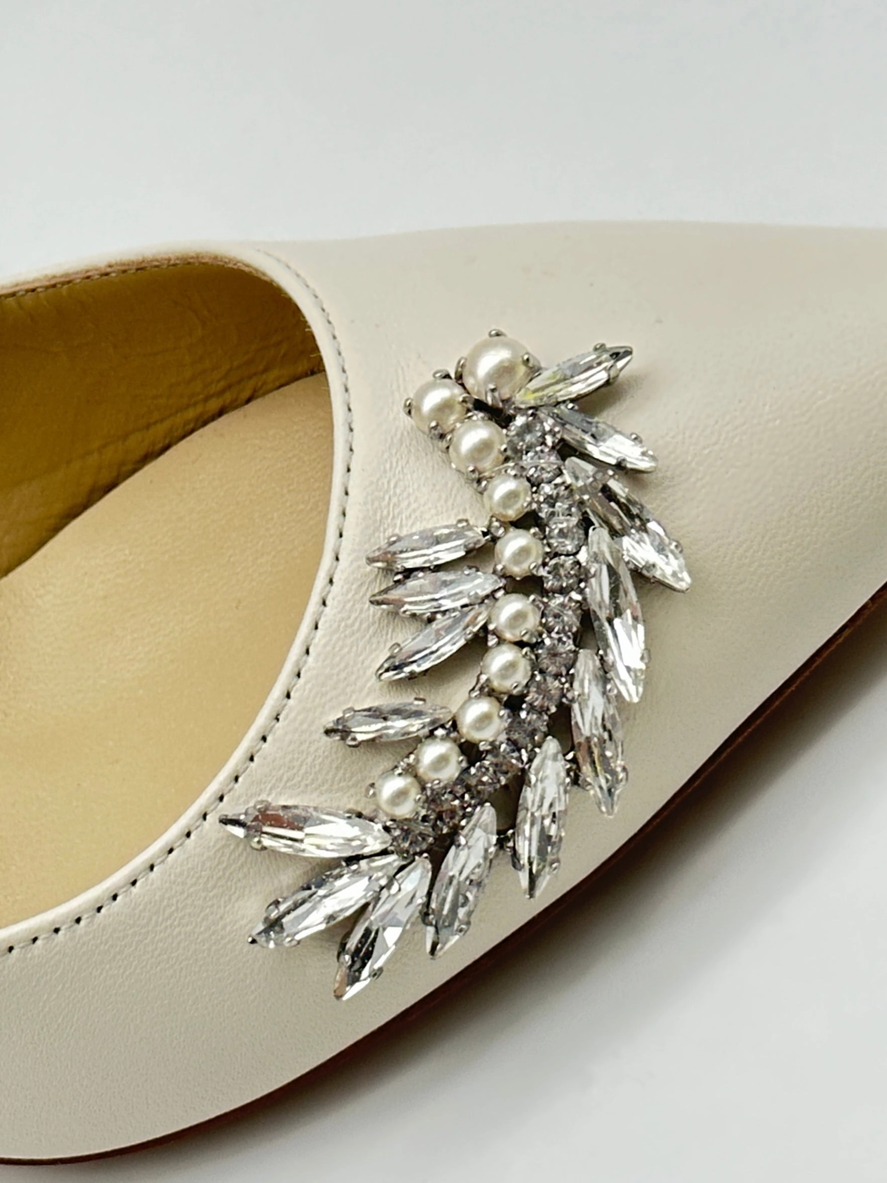 Leather Crystals Pumps