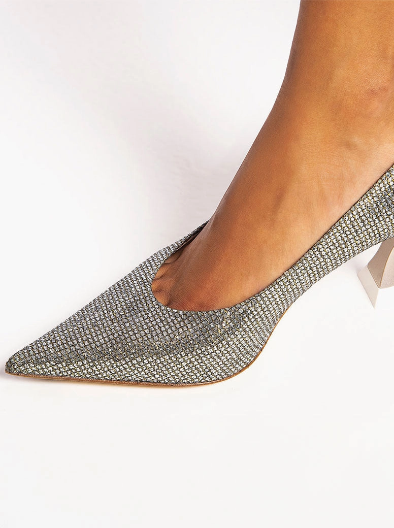 Lola silver