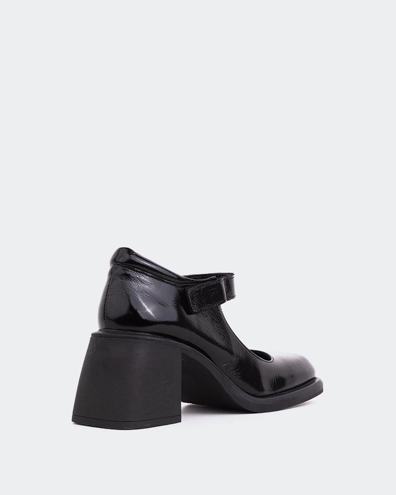 Queensway Black Leather