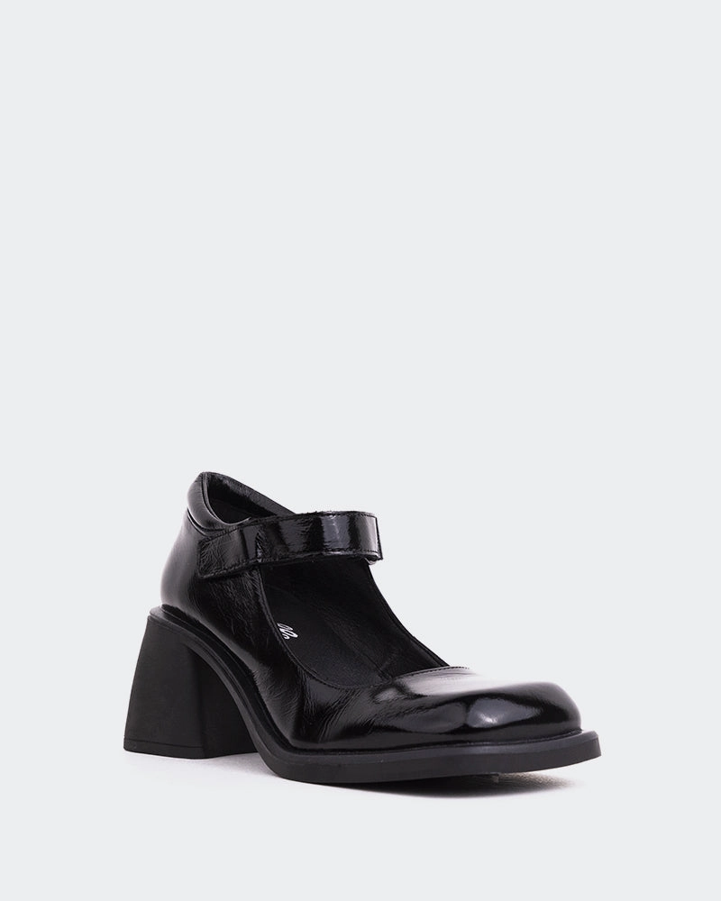 Queensway Black Leather