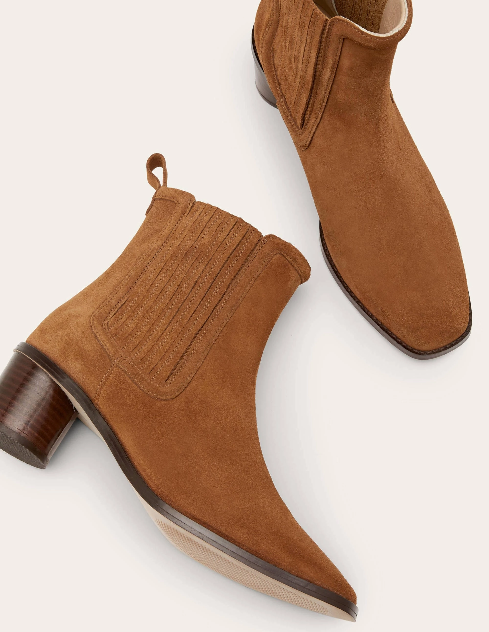 Round Heel Suede Chelsea Boots-Tobacco