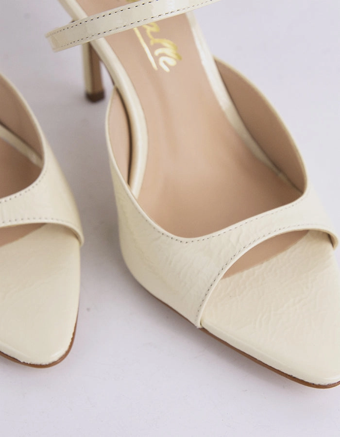 Scilla Off White Naplack
