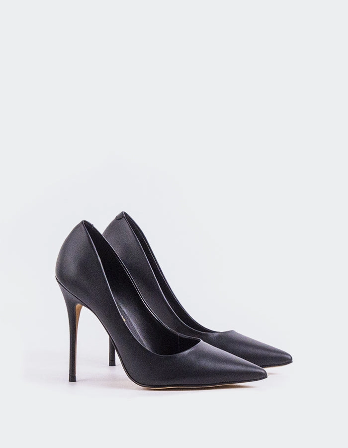 Teeva Black Leather