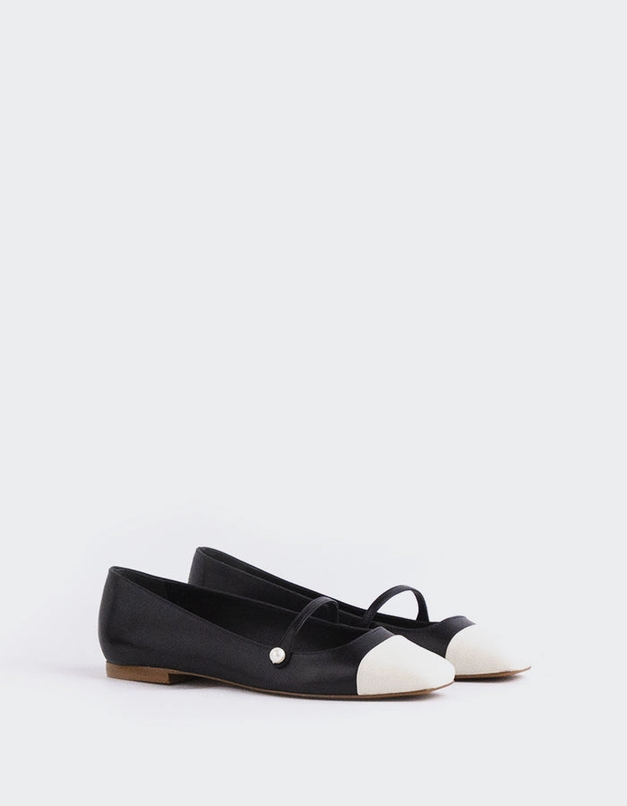 Yarrow Off Wht.Black Leather