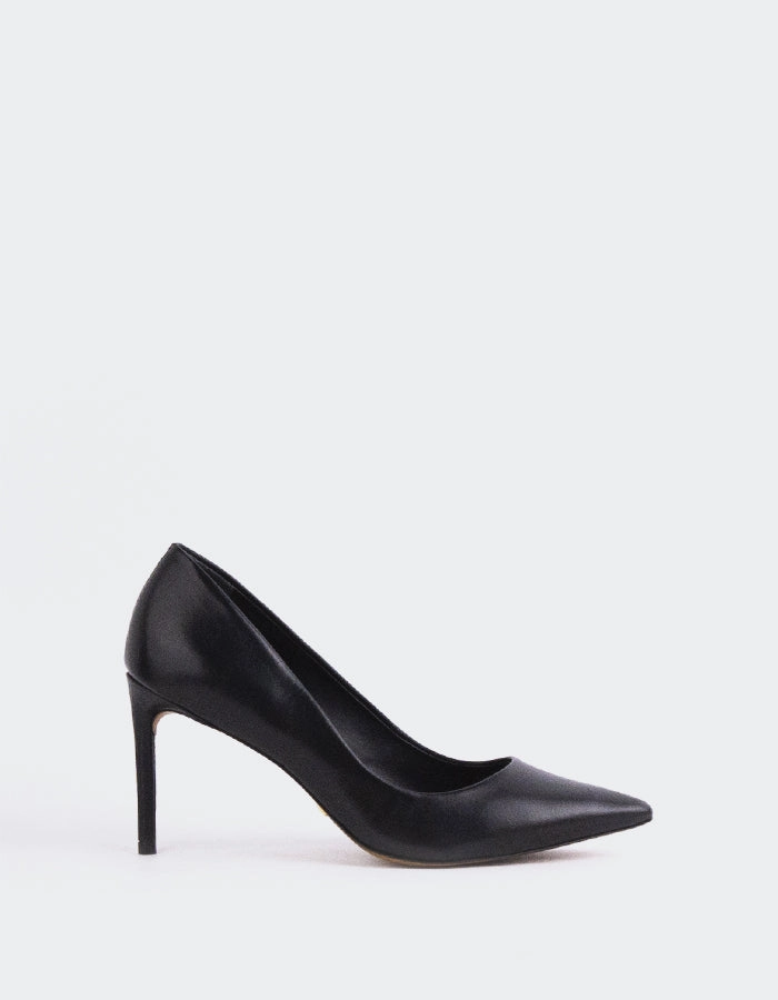Zinnia Black Leather